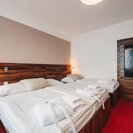 Hotel Palcat Tábor Extérieur photo