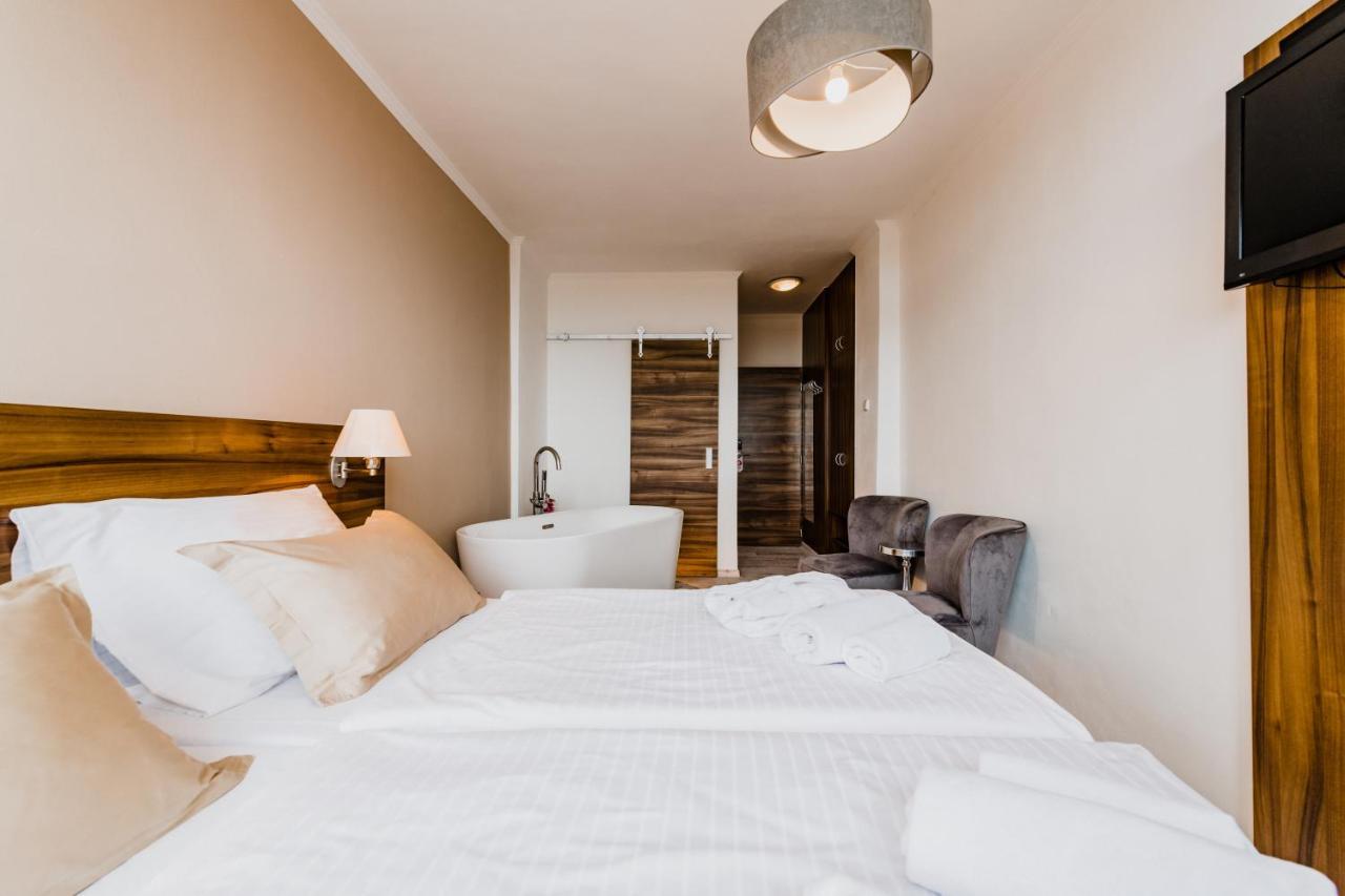 Hotel Palcat Tábor Extérieur photo