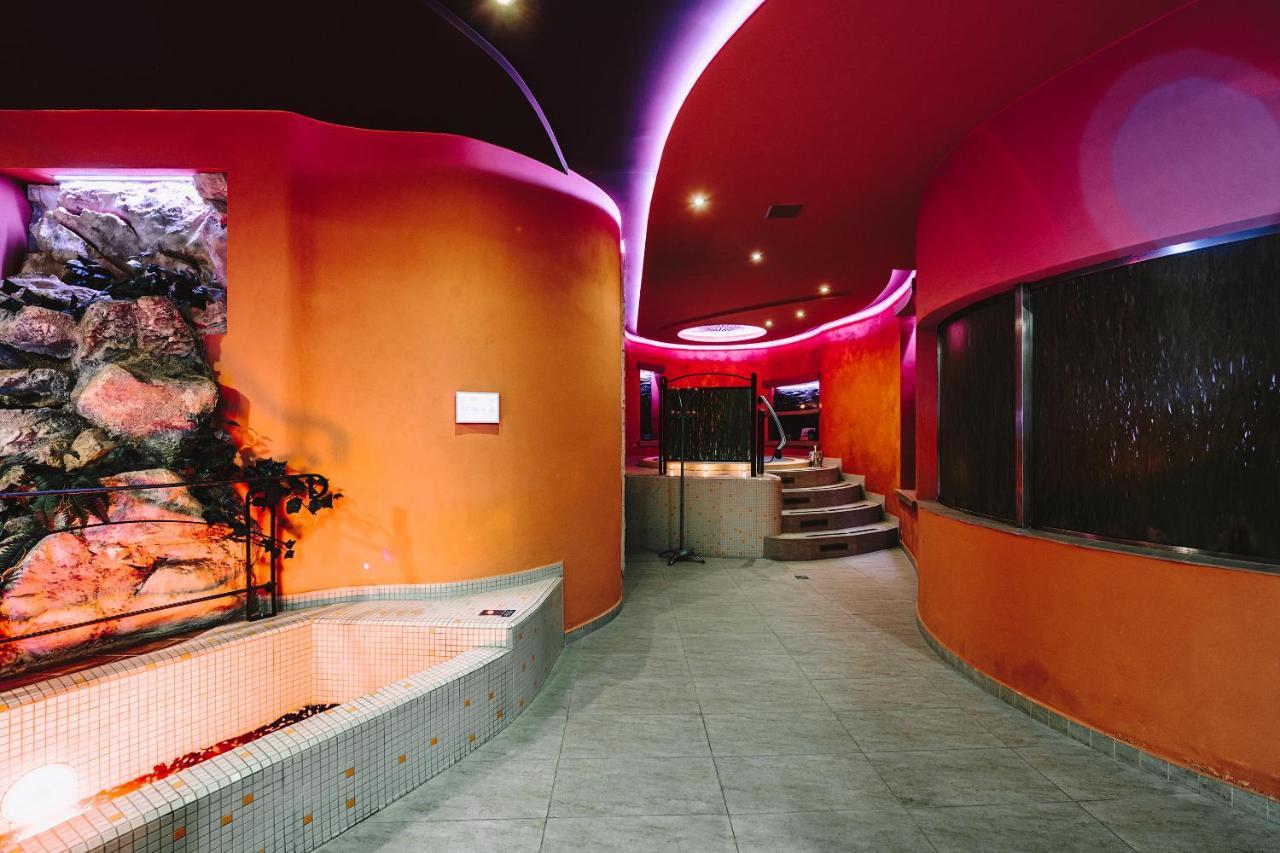Hotel Palcat Tábor Extérieur photo