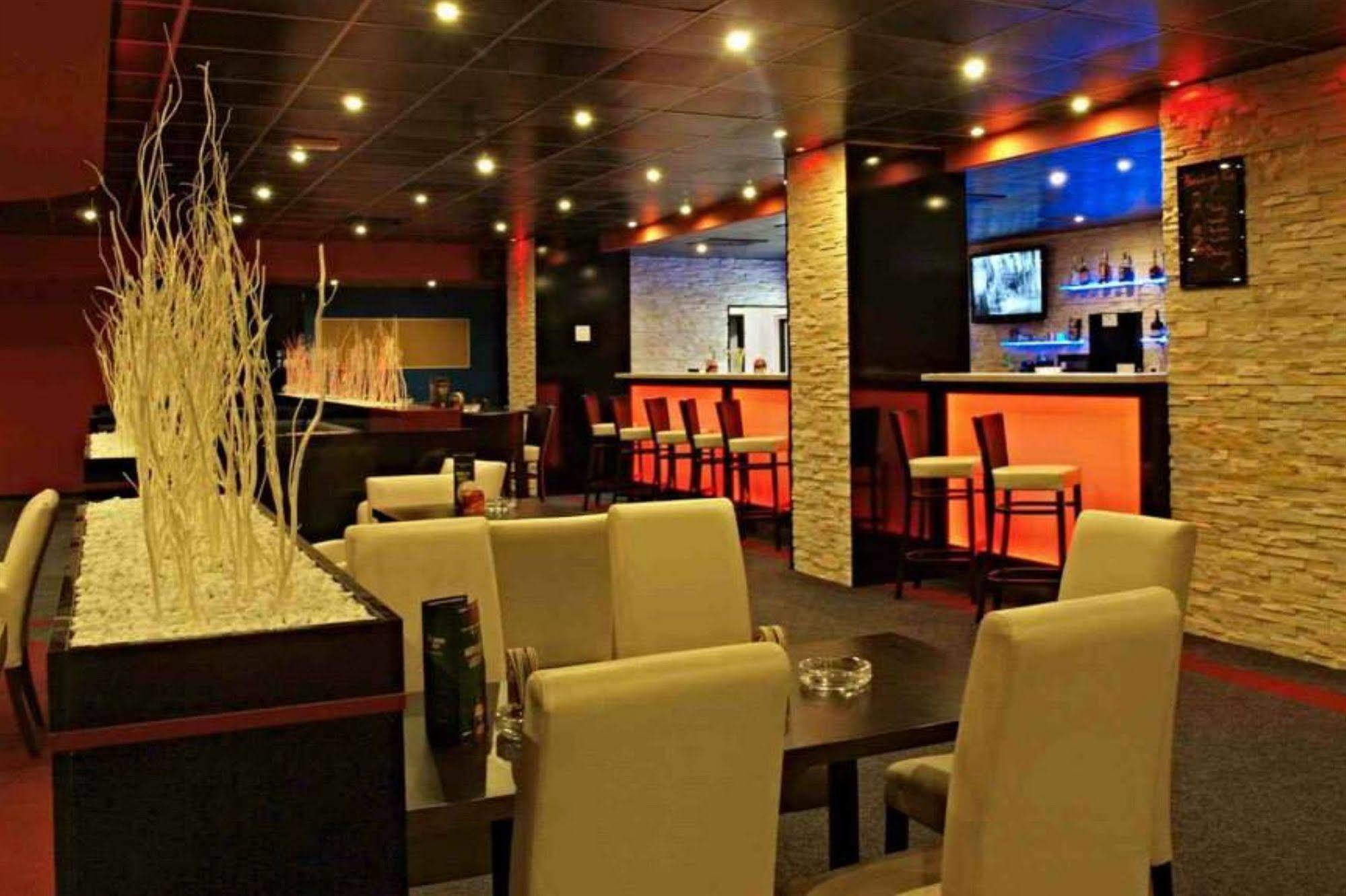 Hotel Palcat Tábor Extérieur photo